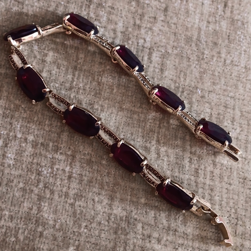 Monet Gold Tone Faceted Glass Bracelet - Picture 6 of 7
